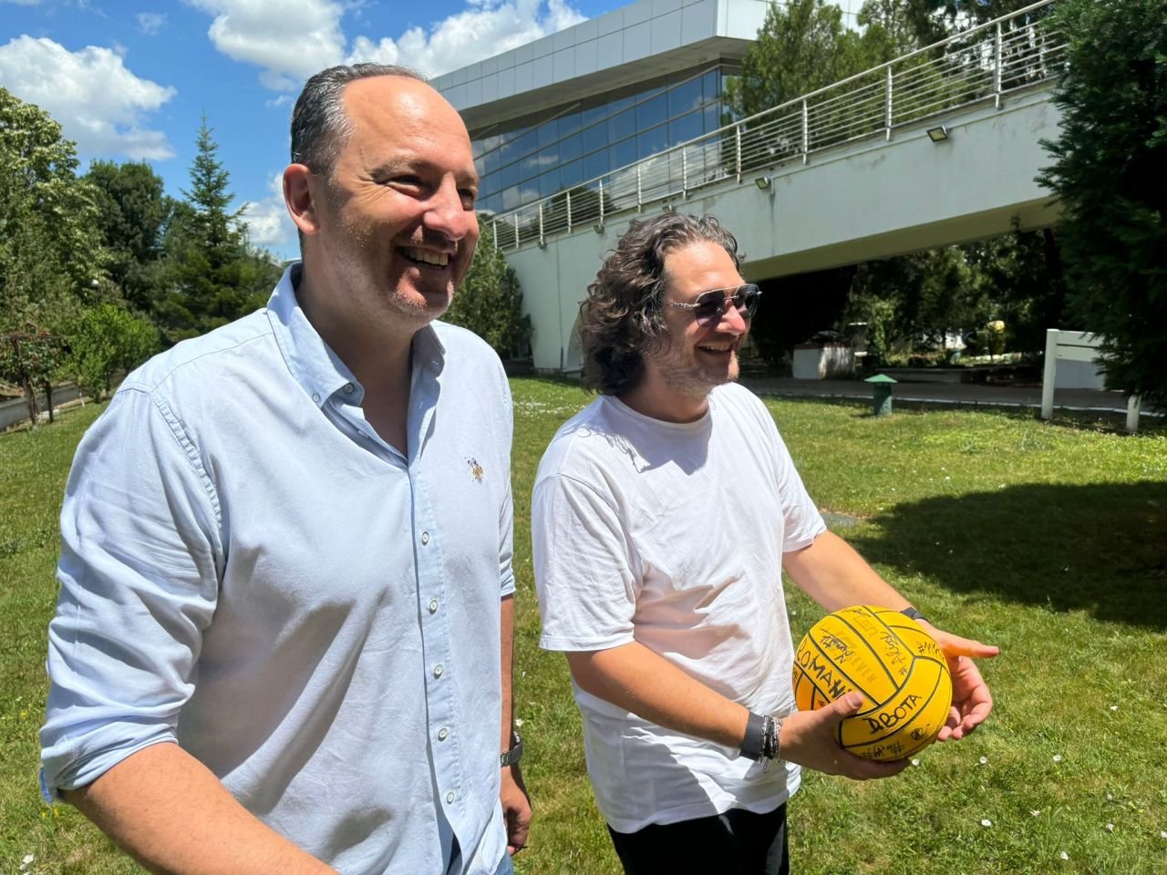 Chef Florin Dumitrescu le-a făcut o surpriză băieților din naționala de polo, calificată la JO 2024. Reportaj la Izvorani _5