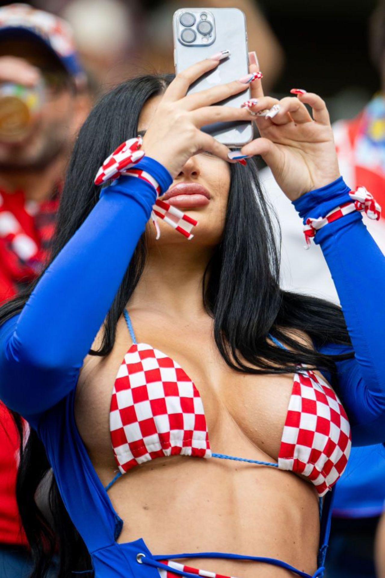 Frumusețile de la EURO 2024! Imagini spectaculoase cu fanele care au făcut senzație în tribune _43