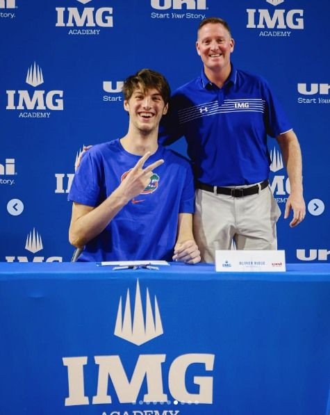 Average Ghiță. Un puști de 18 ani este mai înalt decât Ghiță Mureșan și poate privi NBA-ul de sus_10