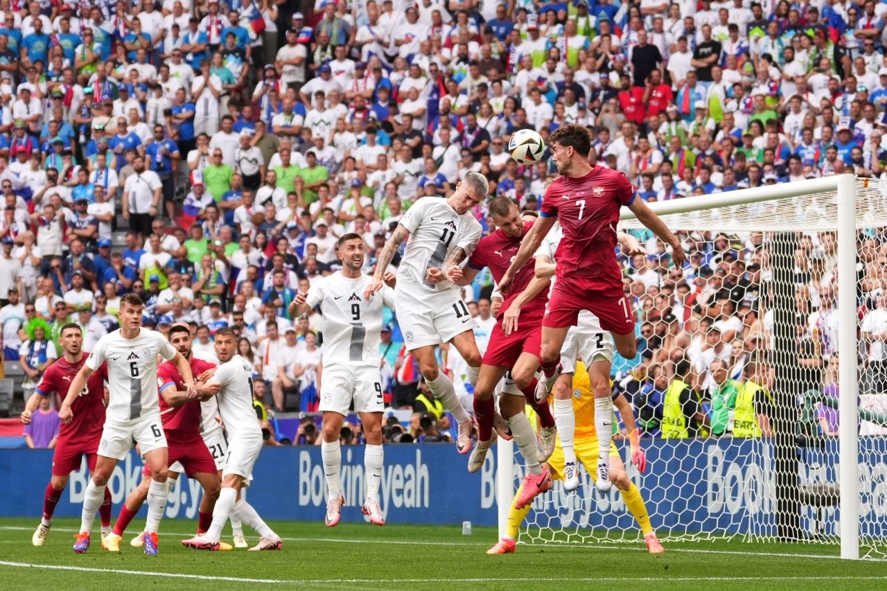 Meciurile de la EURO 2024 îi țin pe români în fața televizoarelor! Noi confruntări de neratat, la PRO ARENA, PRO TV și pe VOYO!_3
