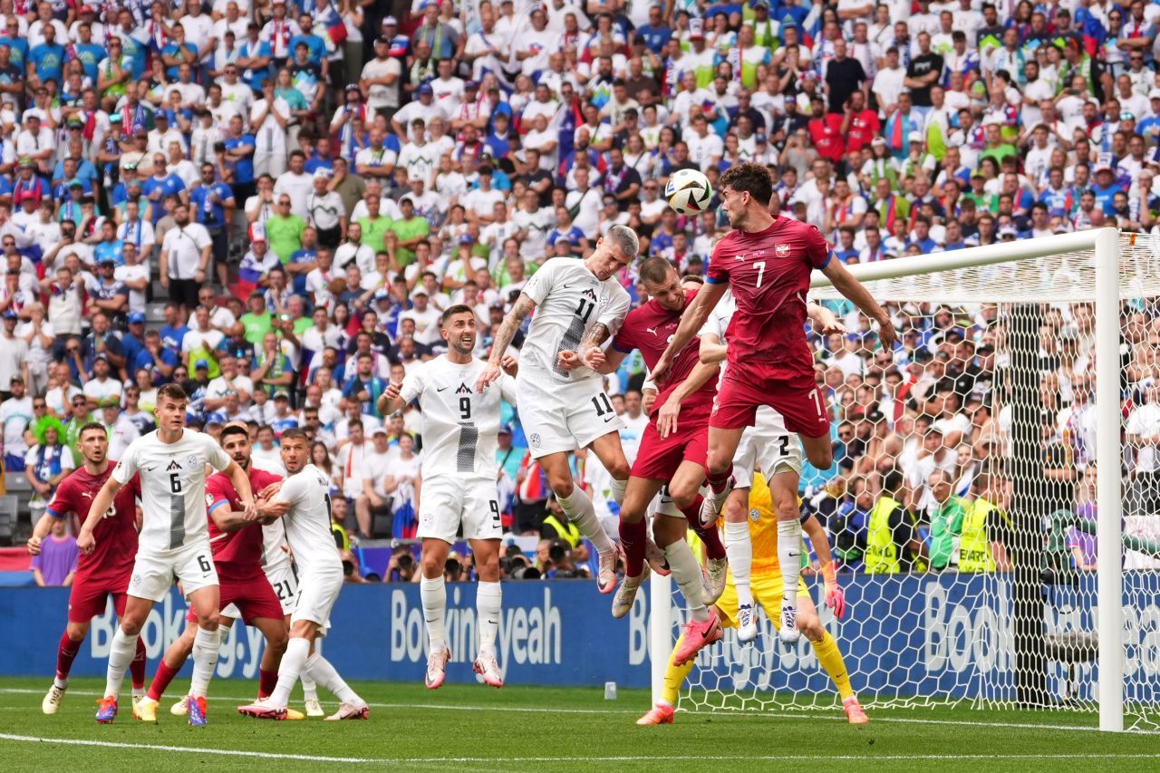 Meciurile de la EURO 2024 îi țin pe români în fața televizoarelor! Noi confruntări de neratat, la PRO ARENA, PRO TV și pe VOYO!_3
