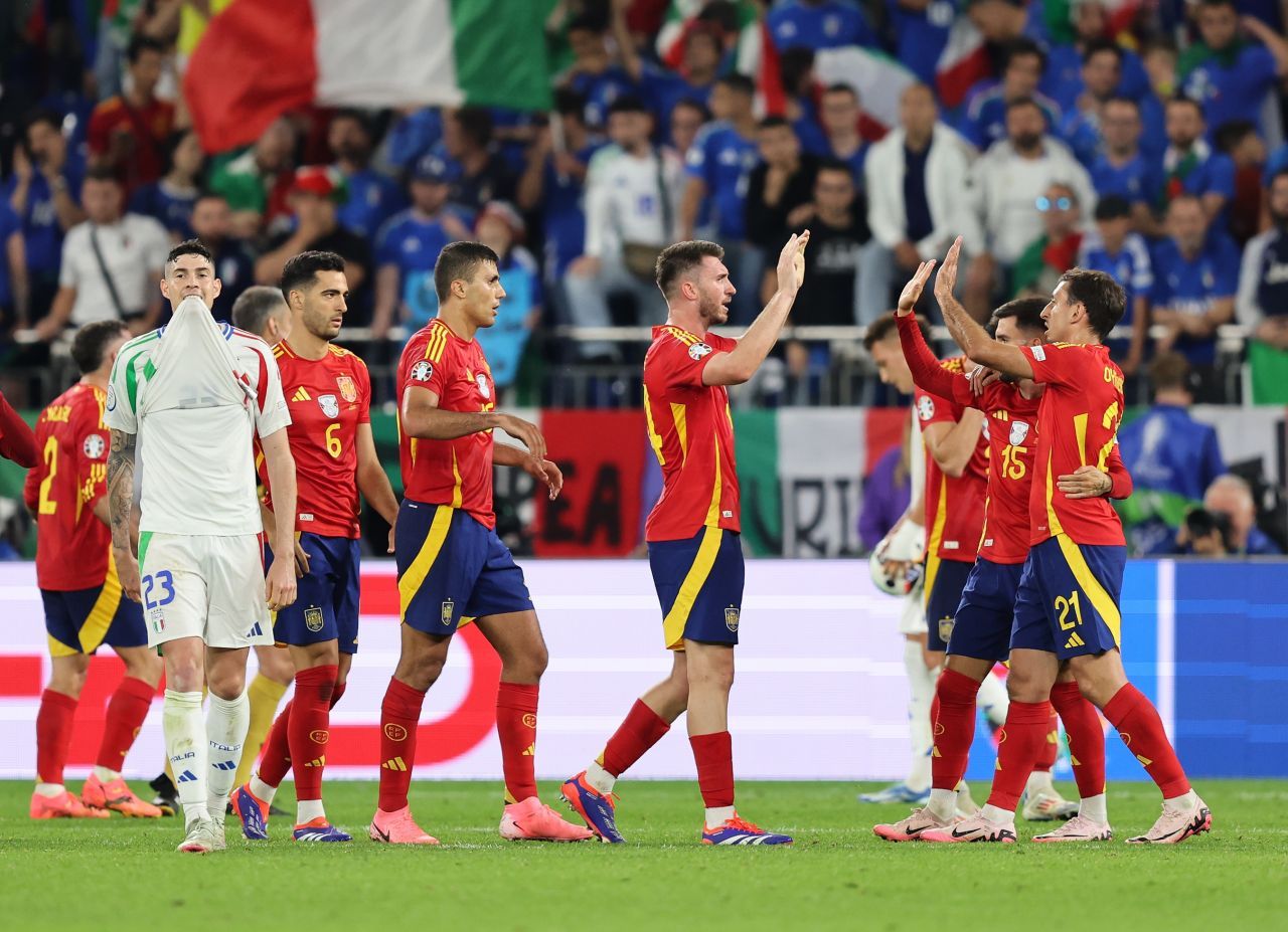 Meciurile de la EURO 2024 îi țin pe români în fața televizoarelor! Noi confruntări de neratat, la PRO ARENA, PRO TV și pe VOYO!_1