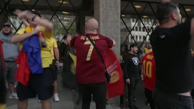 Doi belgieni au ajuns în mijlocul suporterilor români. Ce a urmat la Koln_3