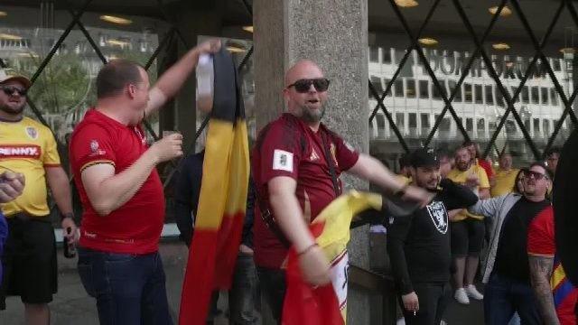 Doi belgieni au ajuns în mijlocul suporterilor români. Ce a urmat la Koln_5