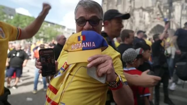 Doi belgieni au ajuns în mijlocul suporterilor români. Ce a urmat la Koln_10