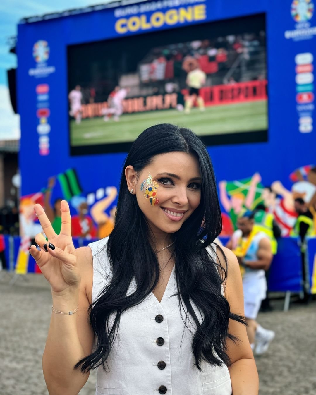 Vedete la meciul România - Belgia de la EURO 2024. De la Andreea Esca la Corina Caragea_3
