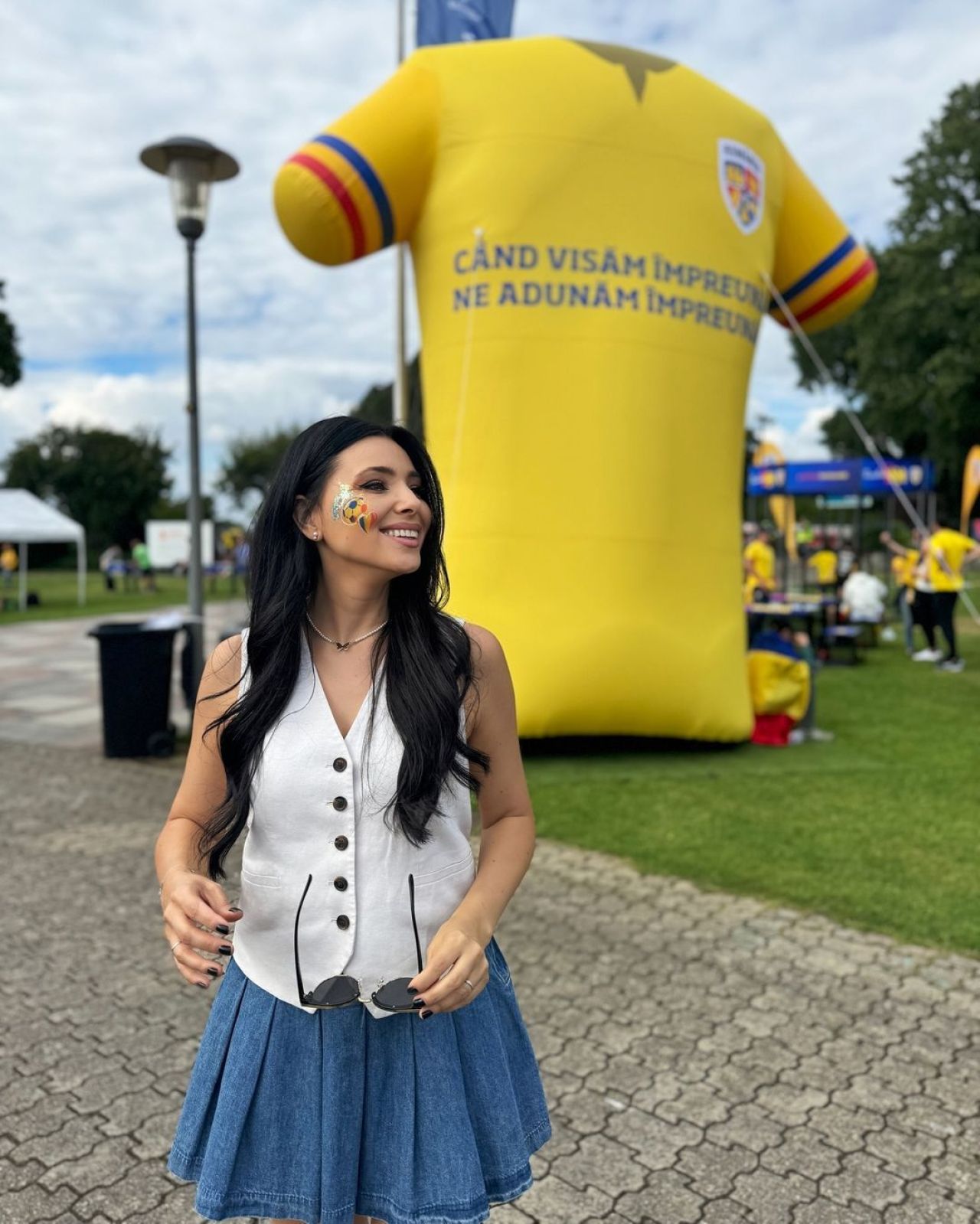 Vedete la meciul România - Belgia de la EURO 2024. De la Andreea Esca la Corina Caragea_4