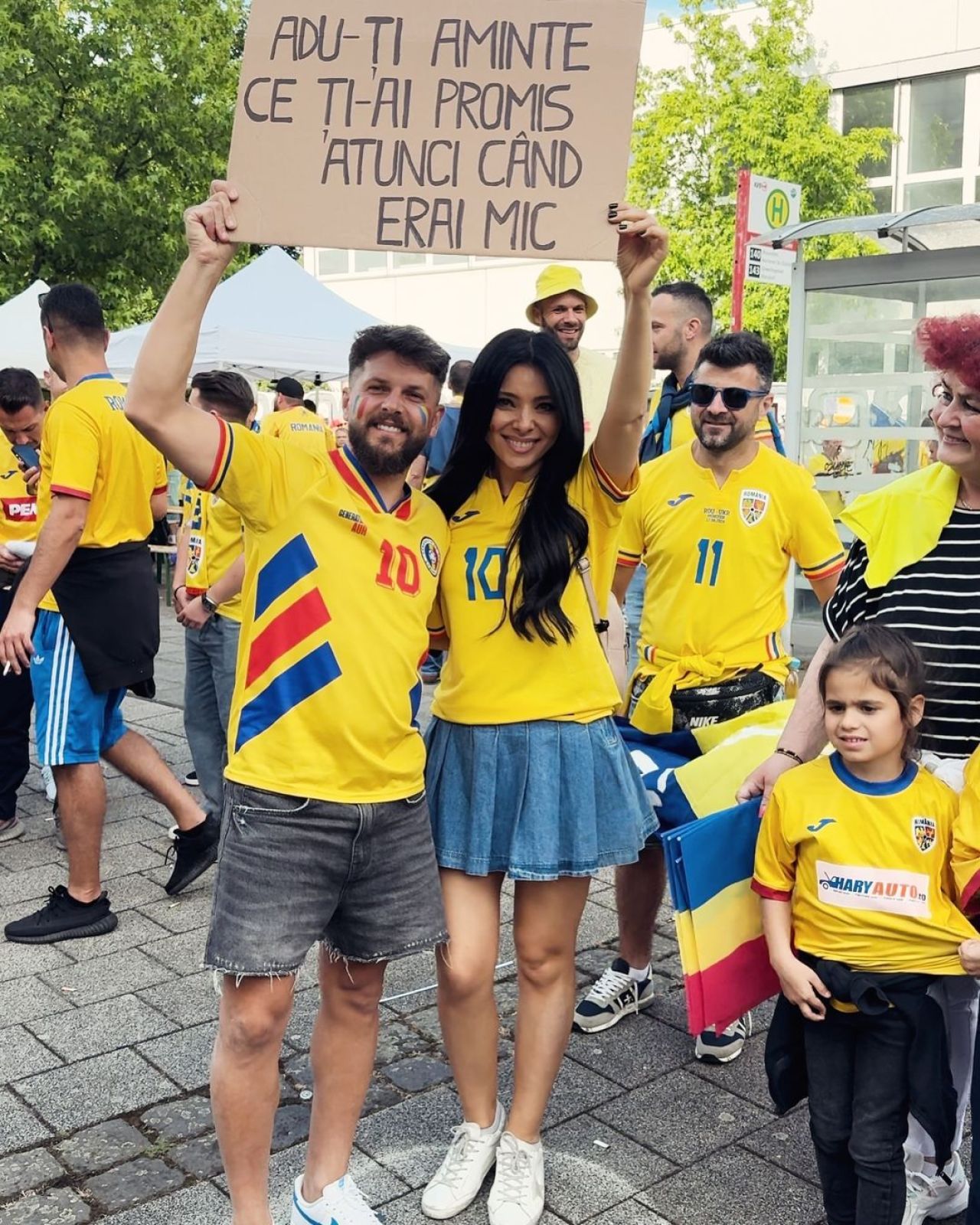 Vedete la meciul România - Belgia de la EURO 2024. De la Andreea Esca la Corina Caragea_5