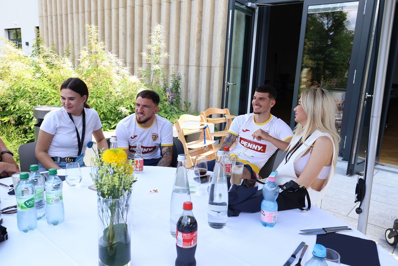 Iubitele, soțiile și copiii tricolorilor, în cantonamentul României de la EURO 2024!_2