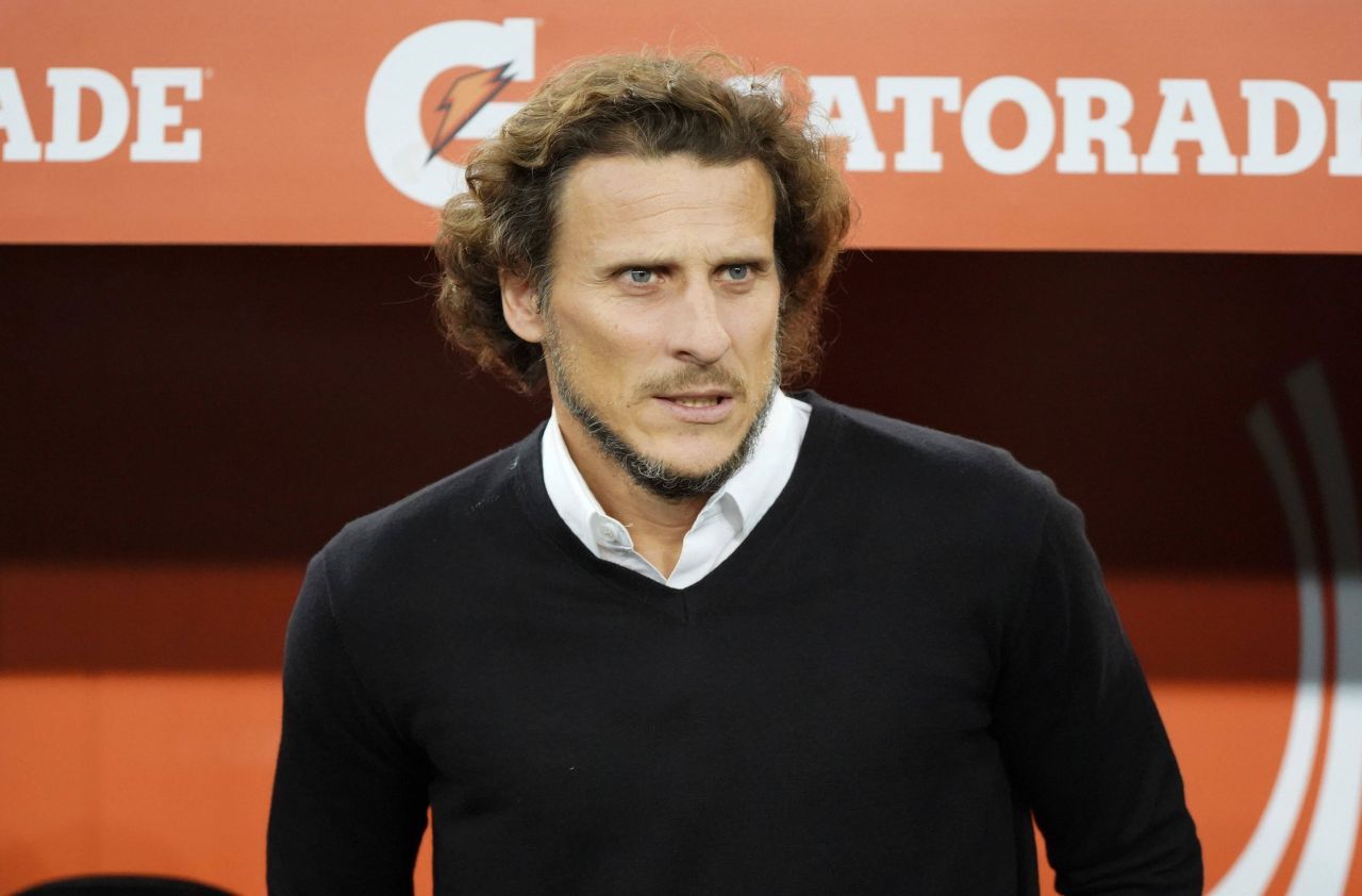 După sute de meciuri în fotbalul mare, Diego Forlán s-a apucat de tenis profesionist: cum se descurcă uruguayanul_3