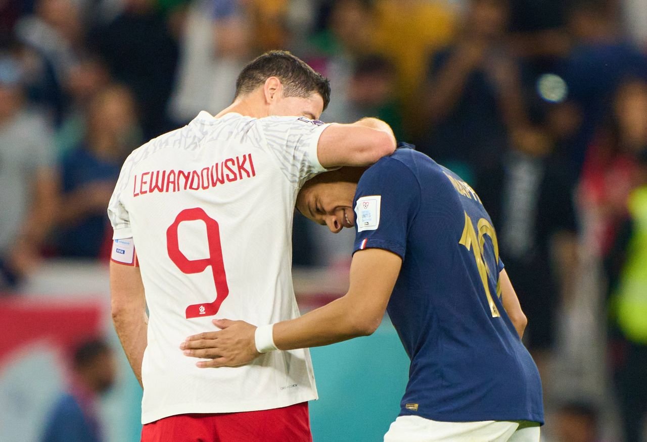 Lewandowski a văzut că Mbappe va evolua cu mască împotriva Poloniei și a reacționat imediat_5