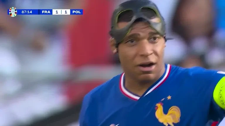 Franța - Polonia | Mbappe, lovit de Lewandowski, minutul 88