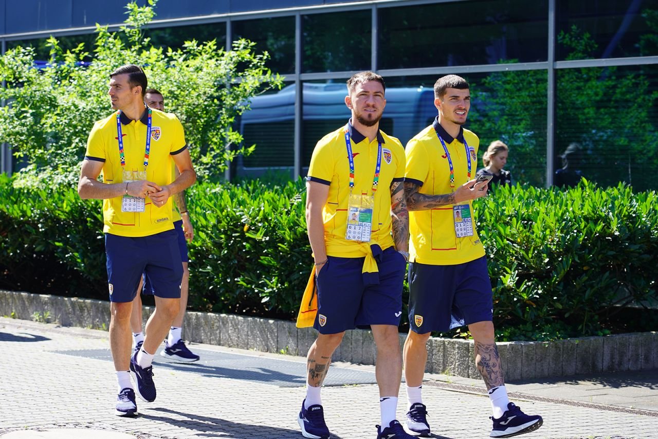 Tricolorii s-au întâlnit cu fanii naționalei înainte de meciul cu Slovacia, azi de la 19:00 pe PRO TV și VOYO! ”În Germania ne simțim ca acasă!”_6