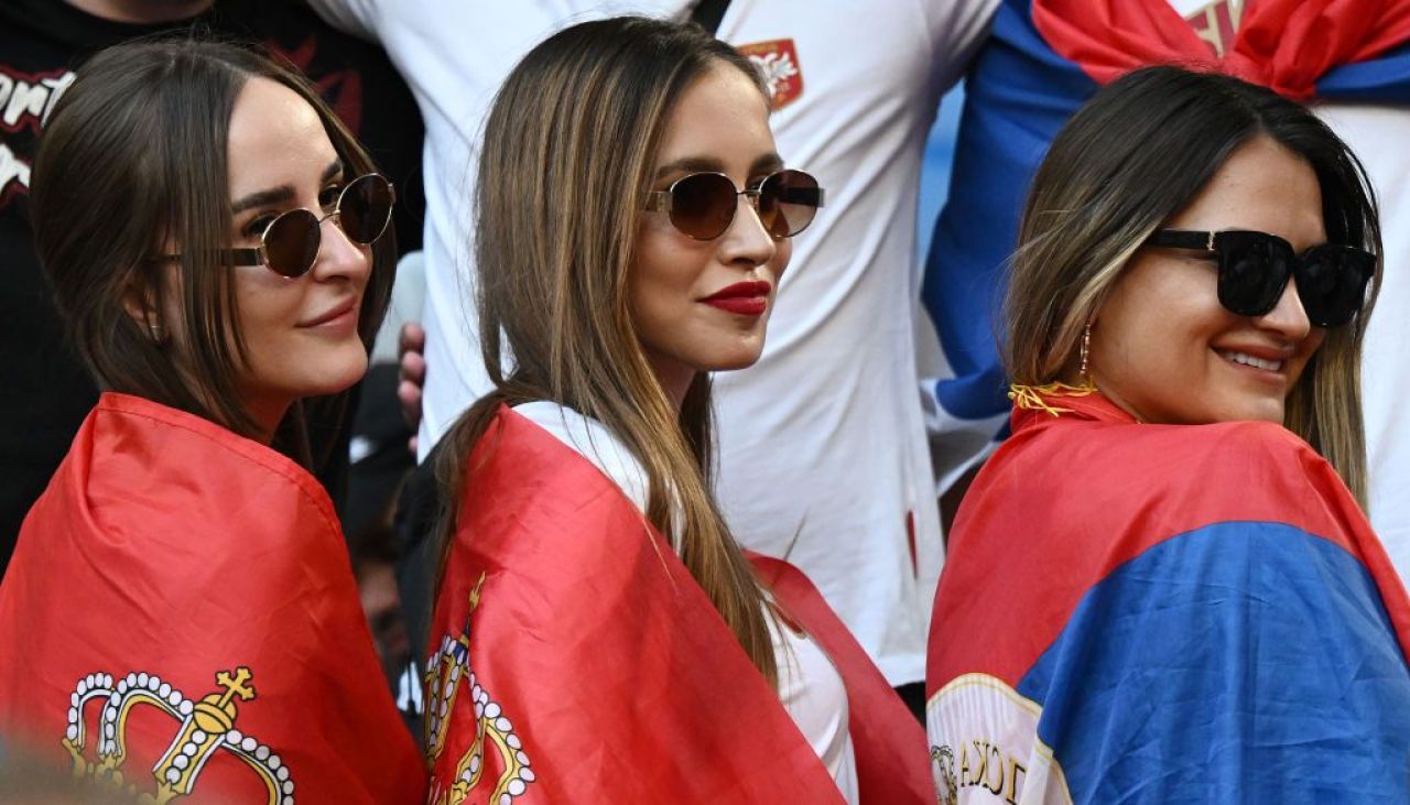 Frumusețile de la EURO 2024! Imagini spectaculoase cu fanele care au făcut senzație în tribune _73