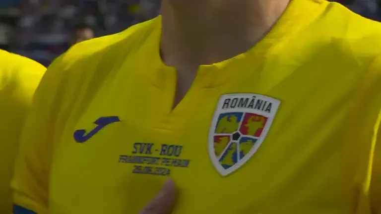 Intonarea imnului României, înainte de meciul cu Slovacia