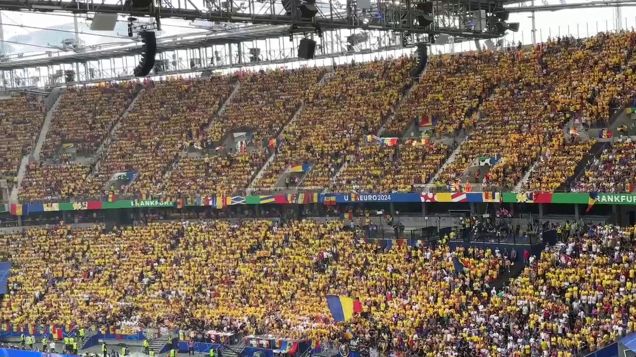 Frankfurt e galben! Atmosferă superbă la România - Slovacia_2