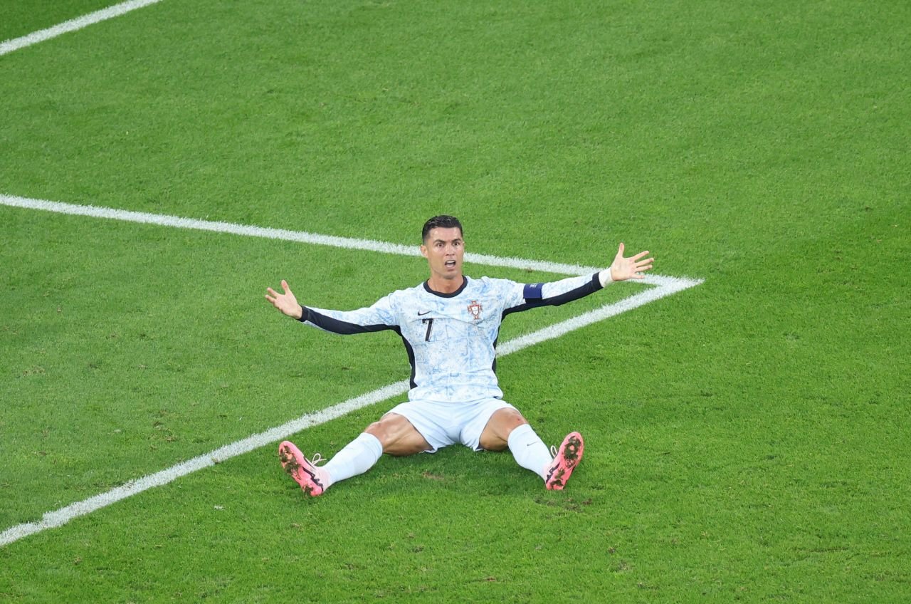 Cristiano Ronaldo nu înscrie la EURO 2024, dar bifează record după record și este iar primul din istorie! Reacția nervoasă după Portugalia - Georgia 0-2_8