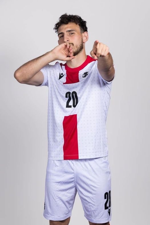 Rotare, Rotare, ai făcut Craiova mare! Doi fotbaliști de la Universitatea Craiova sunt calificați cu naționalele în optimile EURO 2024_3