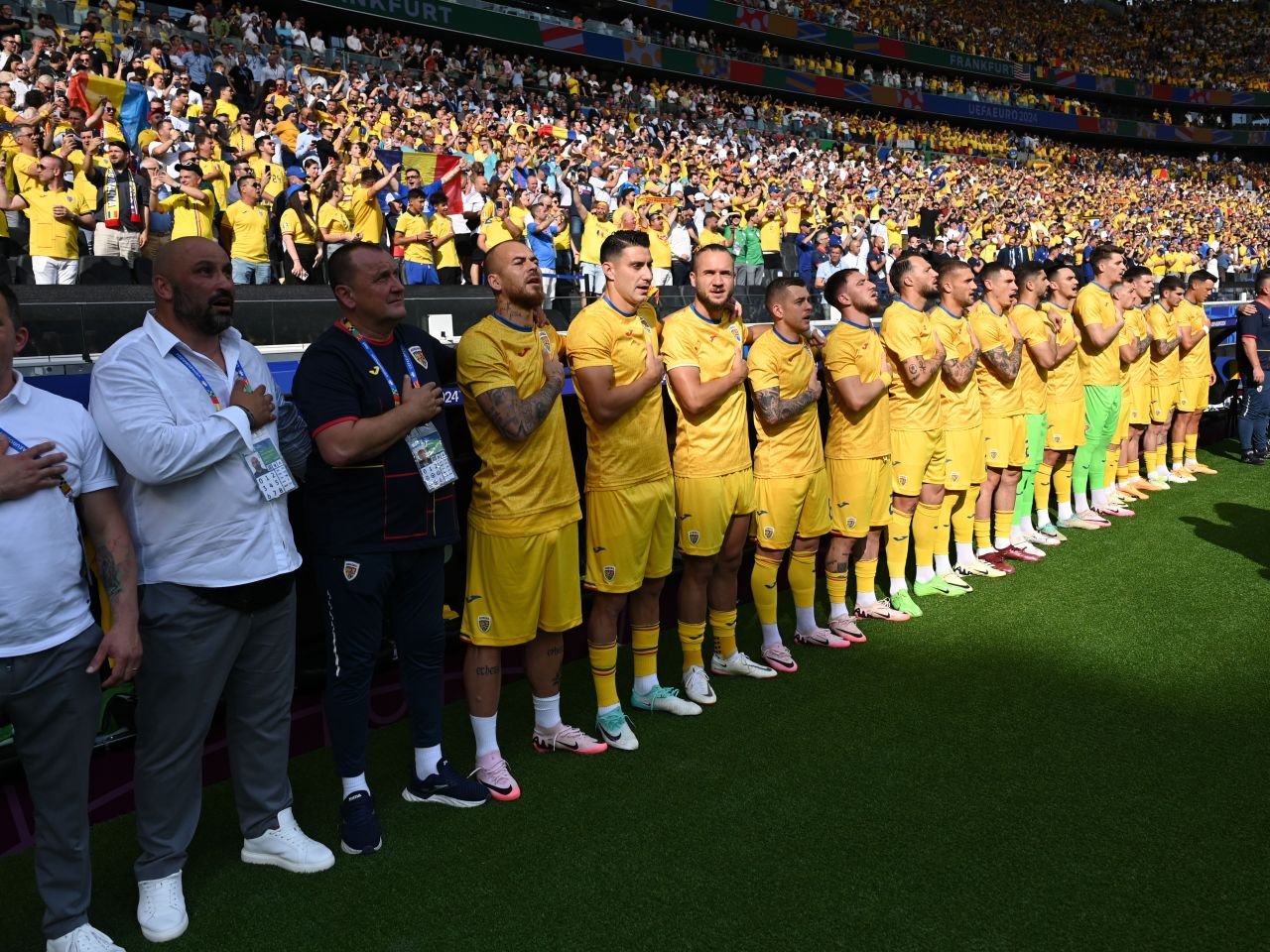 Lacrimile și trăirile tricolorilor sunt ale românilor. România a unit România!_3