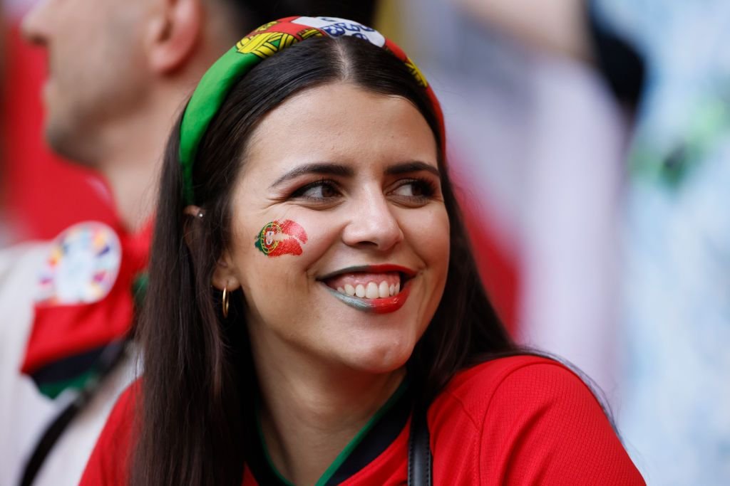 Frumusețile de la EURO 2024! Imagini spectaculoase cu fanele care au făcut senzație în tribune _79