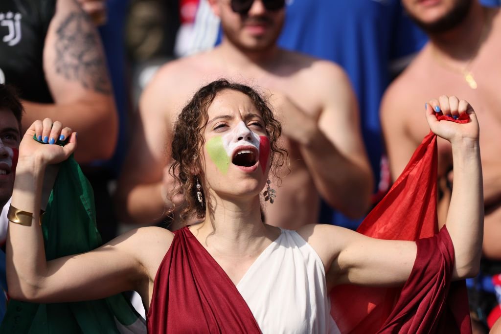 Frumusețile de la EURO 2024! Imagini spectaculoase cu fanele care au făcut senzație în tribune _82