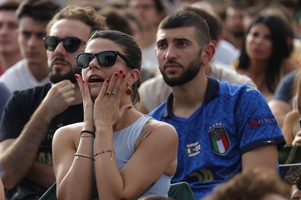 Frumusețile de la EURO 2024! Imagini spectaculoase cu fanele care au făcut senzație în tribune _83