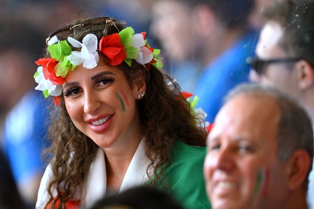 Frumusețile de la EURO 2024! Imagini spectaculoase cu fanele care au făcut senzație în tribune _85