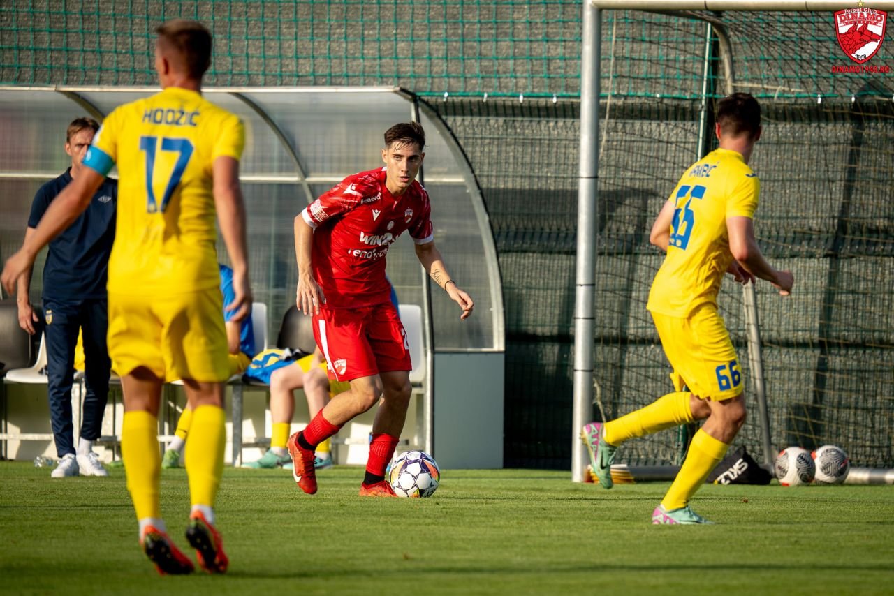 Concluzii după Dinamo - NK Domzale 4-3: doi fotbaliști tineri ”câștigați” de Zeljko Kopic și un golgheter de neoprit!_19