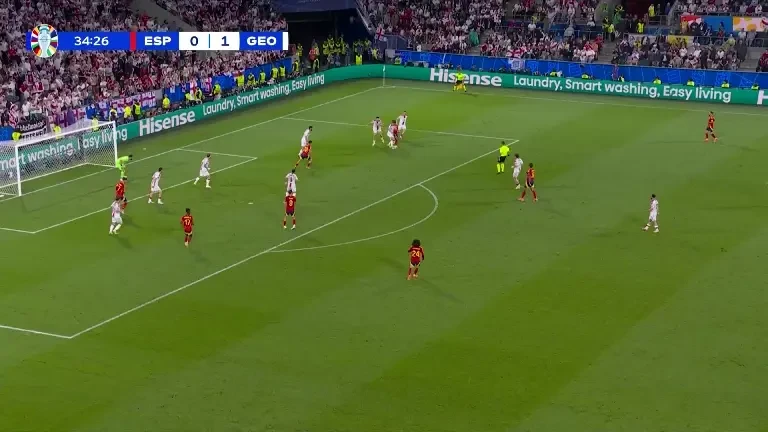 Spania - Georgia | Cucurella șutează cu putere din afara careului