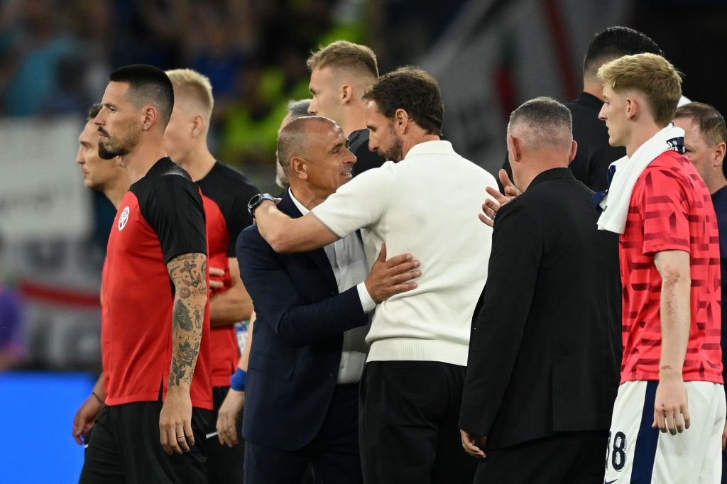 Scene uluitoare la EURO 2024! Starul Angliei a sărit să îl bată pe selecționerul Slovaciei: ”Nemernic chelios!”_10