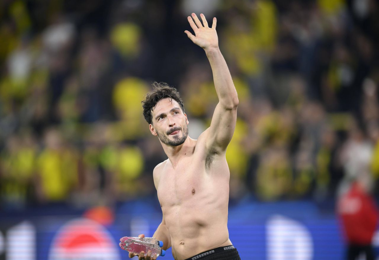 Trădarea verii &icirc;n mercato? Mats Hummels, așteptat la rivala din Bundesliga după ce s-a despărțit de Borussia Dortmund