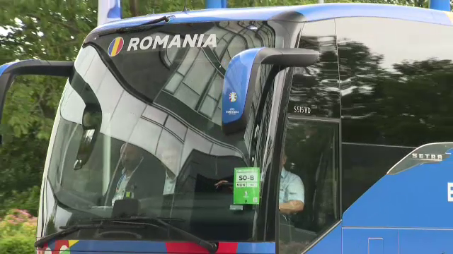 Tricolorii au ajuns la Munchen! Cum au fost surprinși Edi Iordănescu și jucătorii la sosirea la hotel_2