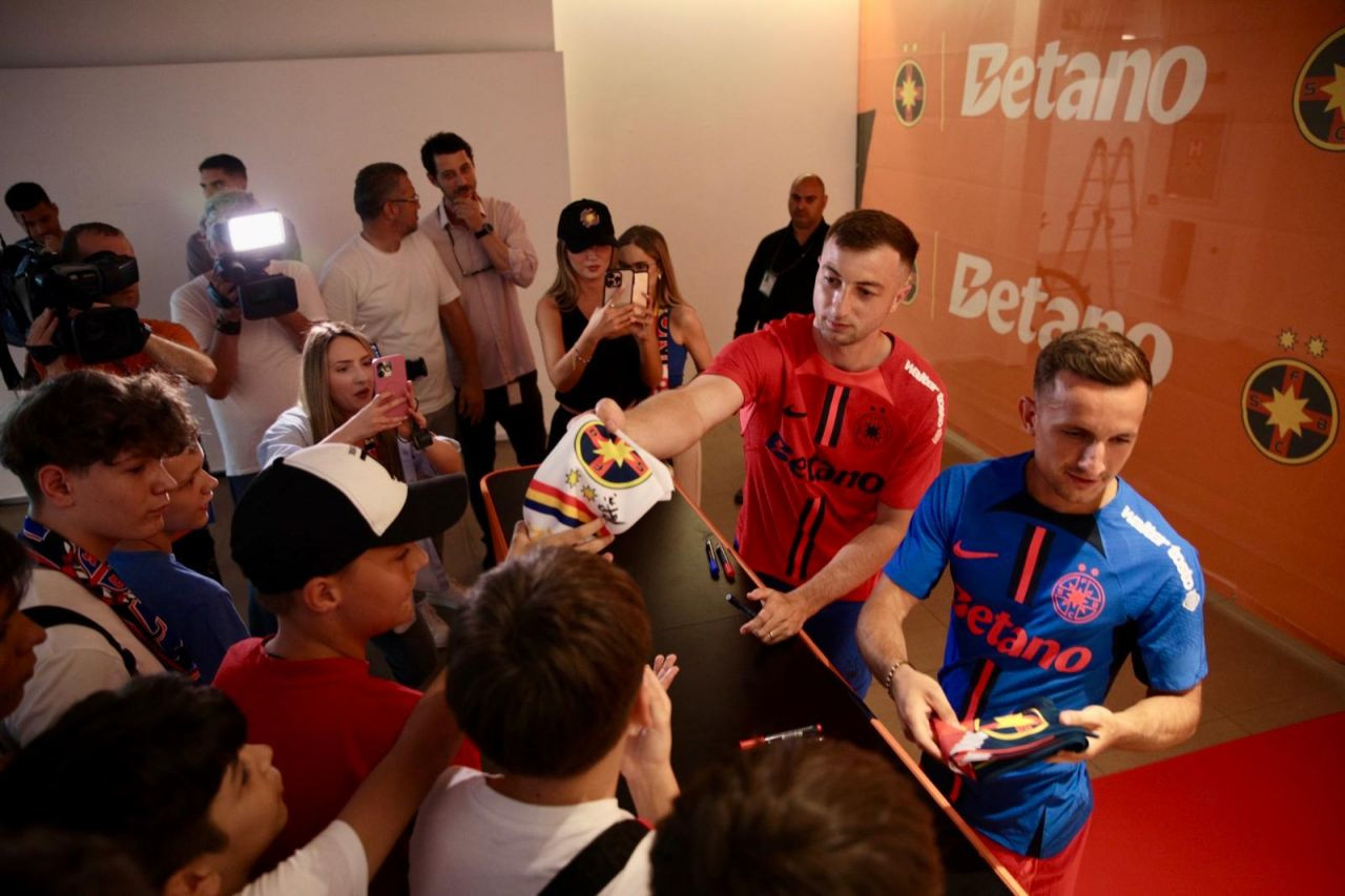 FCSB și-a prezentat echipamentele pentru sezonul 2024-2025: ”Suporterii au cerut”_7