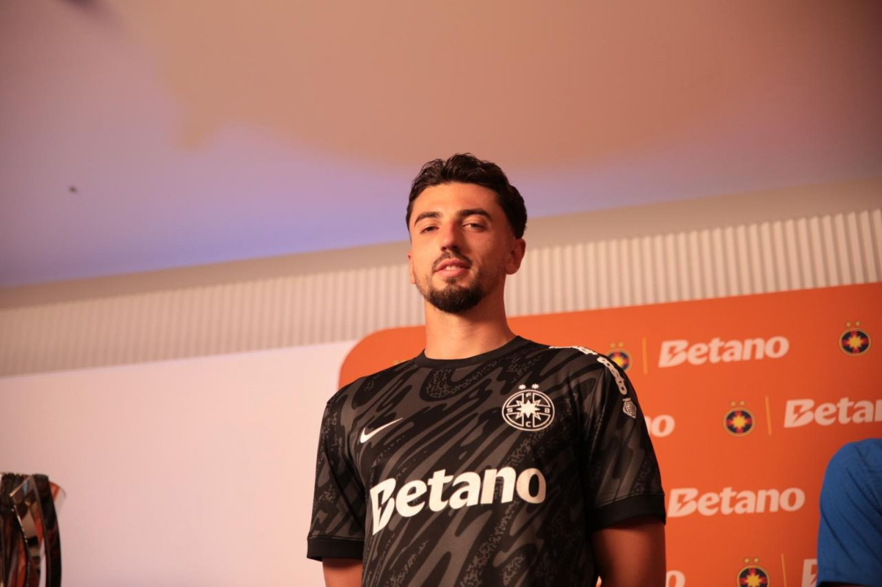 FCSB și-a prezentat echipamentele pentru sezonul 2024-2025: ”Suporterii au cerut”_11