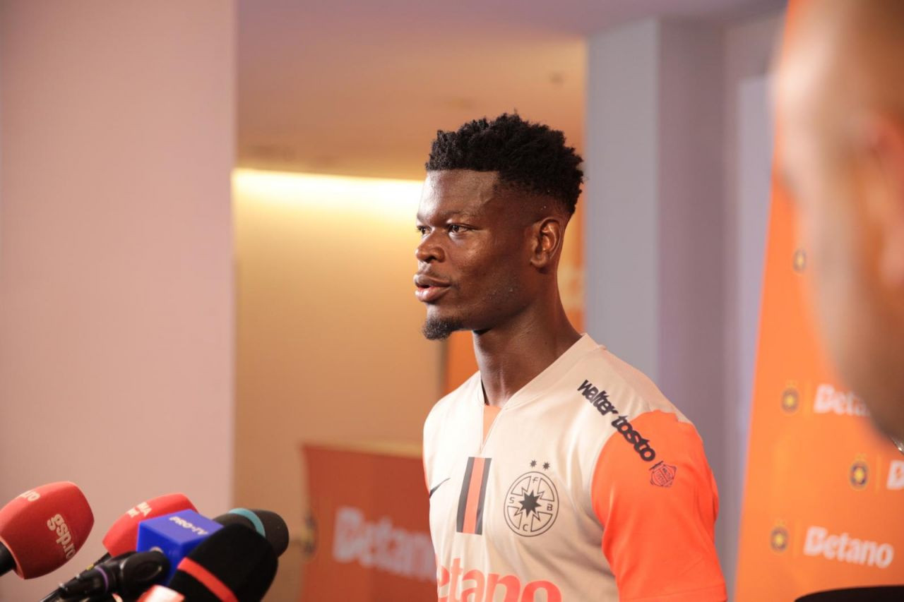 FCSB și-a prezentat echipamentele pentru sezonul 2024-2025: ”Suporterii au cerut”_21