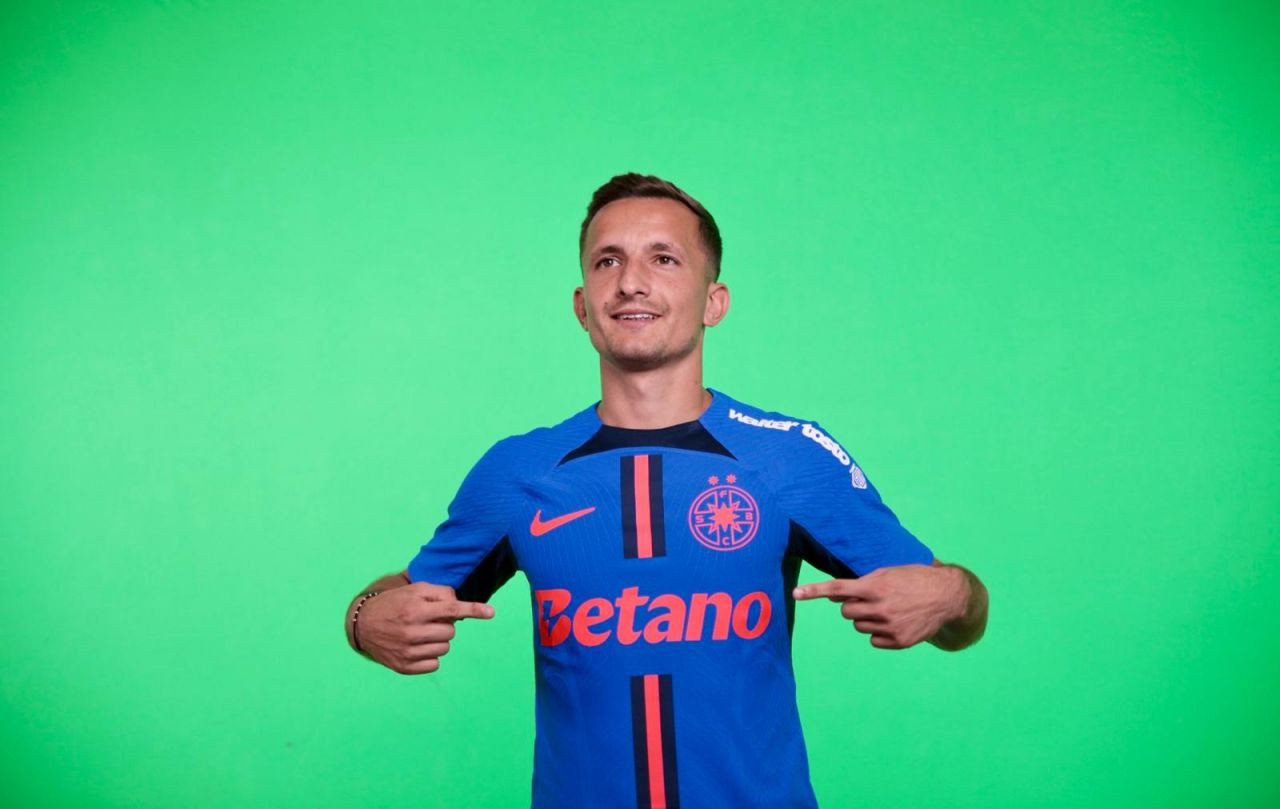 FCSB și-a prezentat echipamentele pentru sezonul 2024-2025: ”Suporterii au cerut”_25