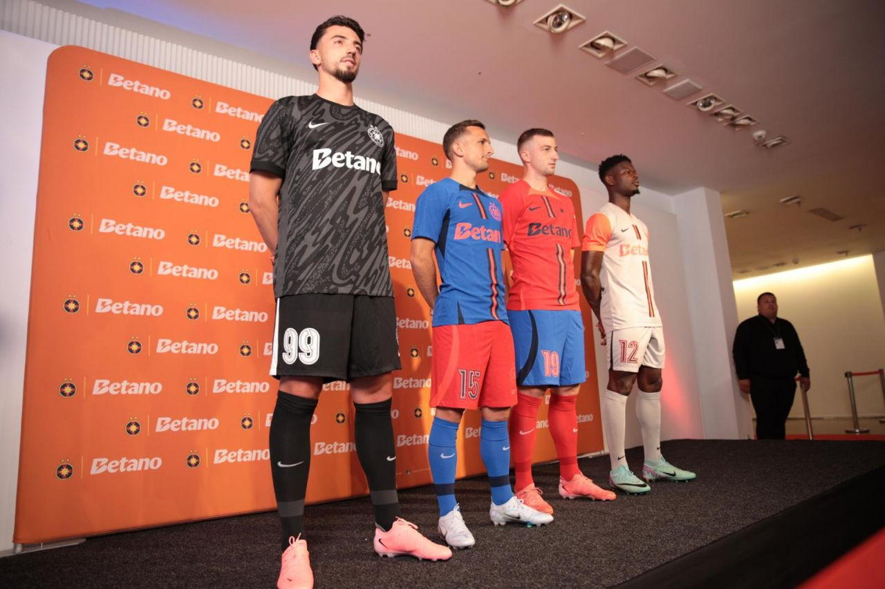 FCSB și-a prezentat echipamentele pentru sezonul 2024-2025: ”Suporterii au cerut”_28