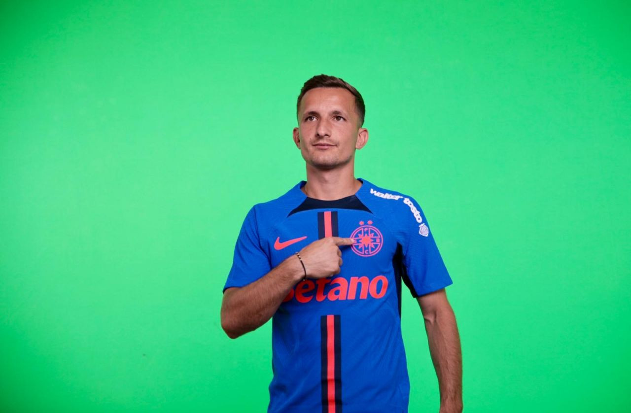 FCSB și-a prezentat echipamentele pentru sezonul 2024-2025: ”Suporterii au cerut”_30