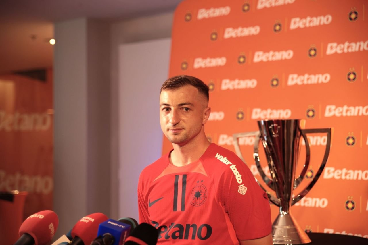 FCSB și-a prezentat echipamentele pentru sezonul 2024-2025: ”Suporterii au cerut”_34