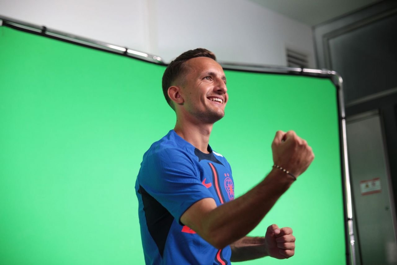 FCSB și-a prezentat echipamentele pentru sezonul 2024-2025: ”Suporterii au cerut”_39