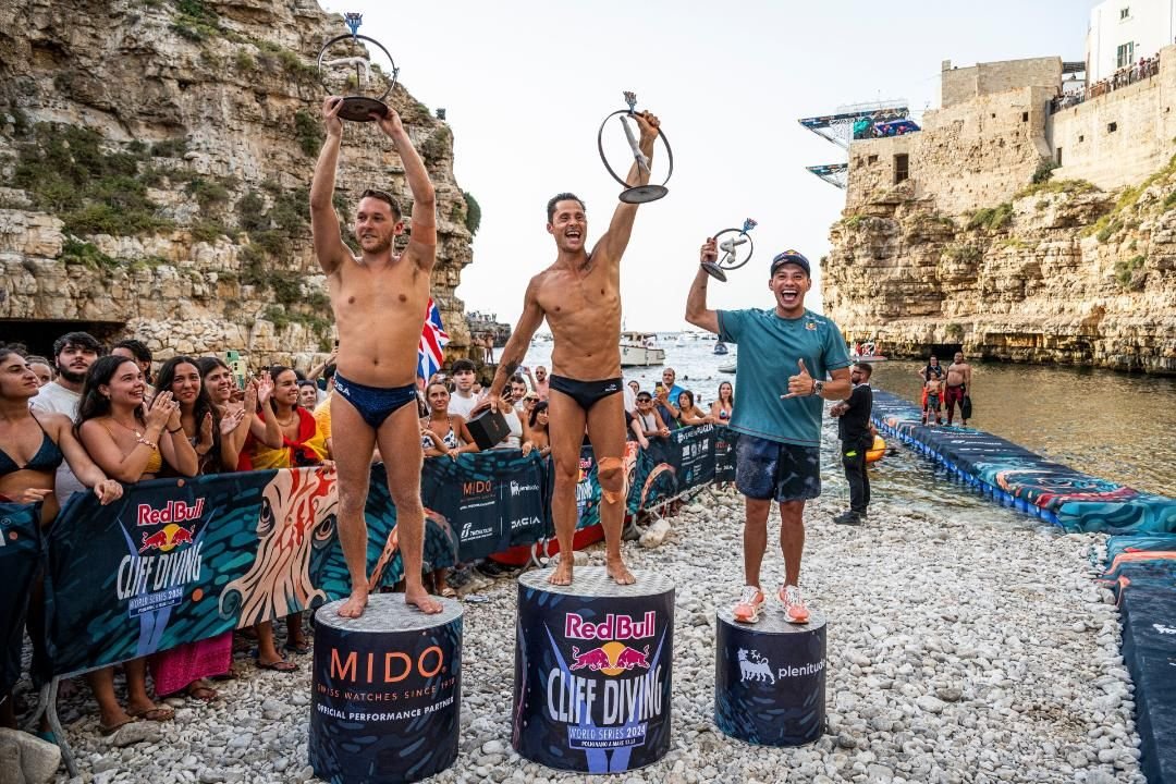 Cum arată clasamentul general în Seria Mondială Red Bull Cliff Diving după ce Constantin Popovici a luat aur la Polignano a Mare_3