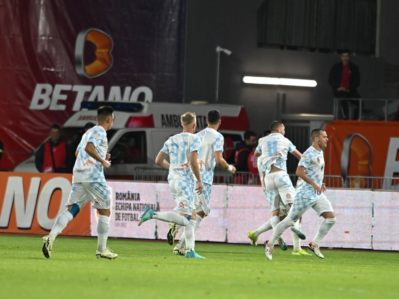 „Mai bine stau acasă!” Căpitanul Corvinului Hunedoara, declarație războinică înainte de Supercupa cu FCSB_26