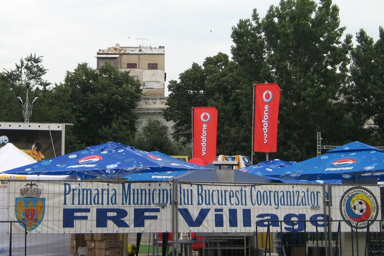 Imagini de colecție din 2008. Cum au trăit fanii naționalei meciul cu Olanda în 
