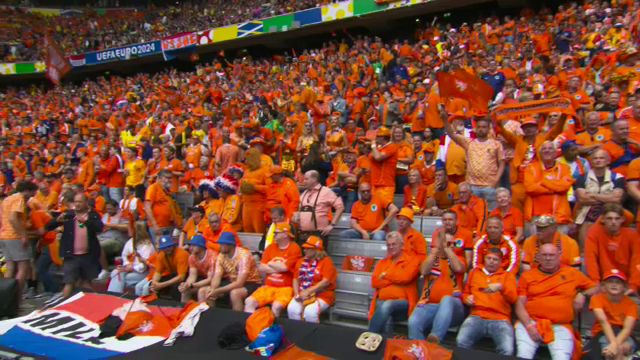 Câți spectatori sunt prezenți la România - Olanda! ”Marea galbenă” face ”ravagii”_13