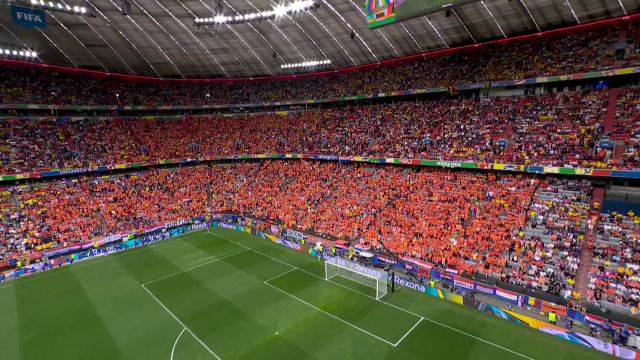 Câți spectatori sunt prezenți la România - Olanda! ”Marea galbenă” face ”ravagii”_14