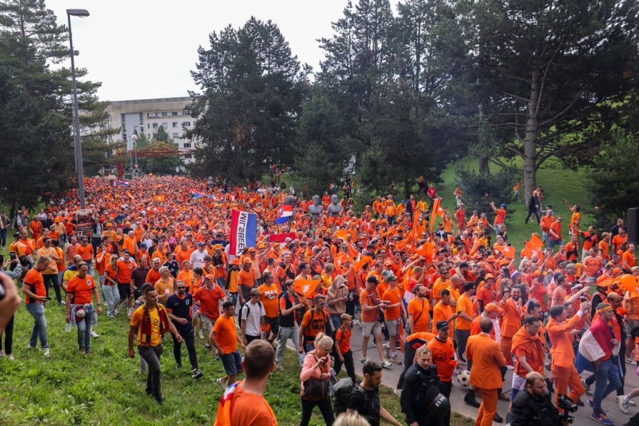 Olandezii recunosc superioritatea românilor: