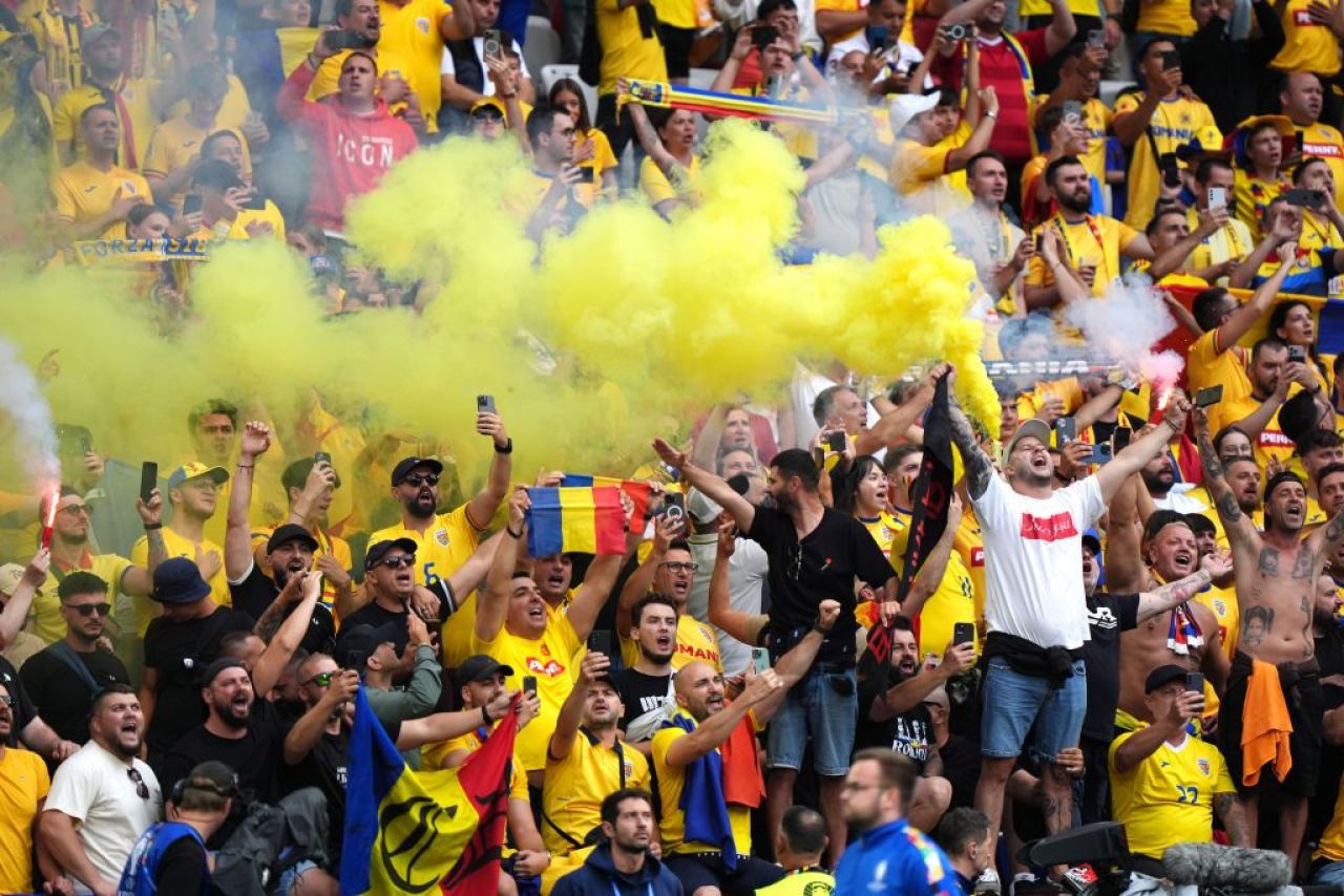 Atmosferă electrizantă pe stadionul din Munchen! Suporterii tricolori au făcut spectacol la meciul cu Olanda_8