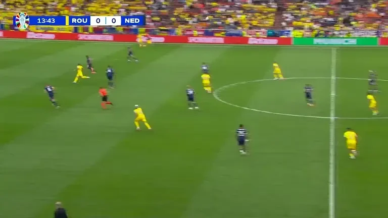 Rom&acirc;nia - Olanda | Minutul 14: Ocazie Rom&acirc;nia!