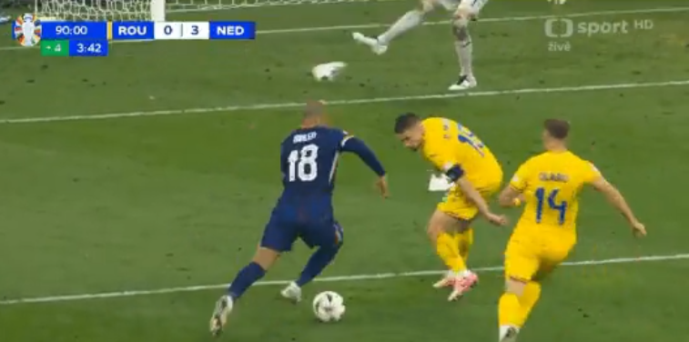 Secvențe incredibile cu Florin Niță, cu câteva secunde înainte de marcarea golului trei. Cum a fost surprins portarul_3