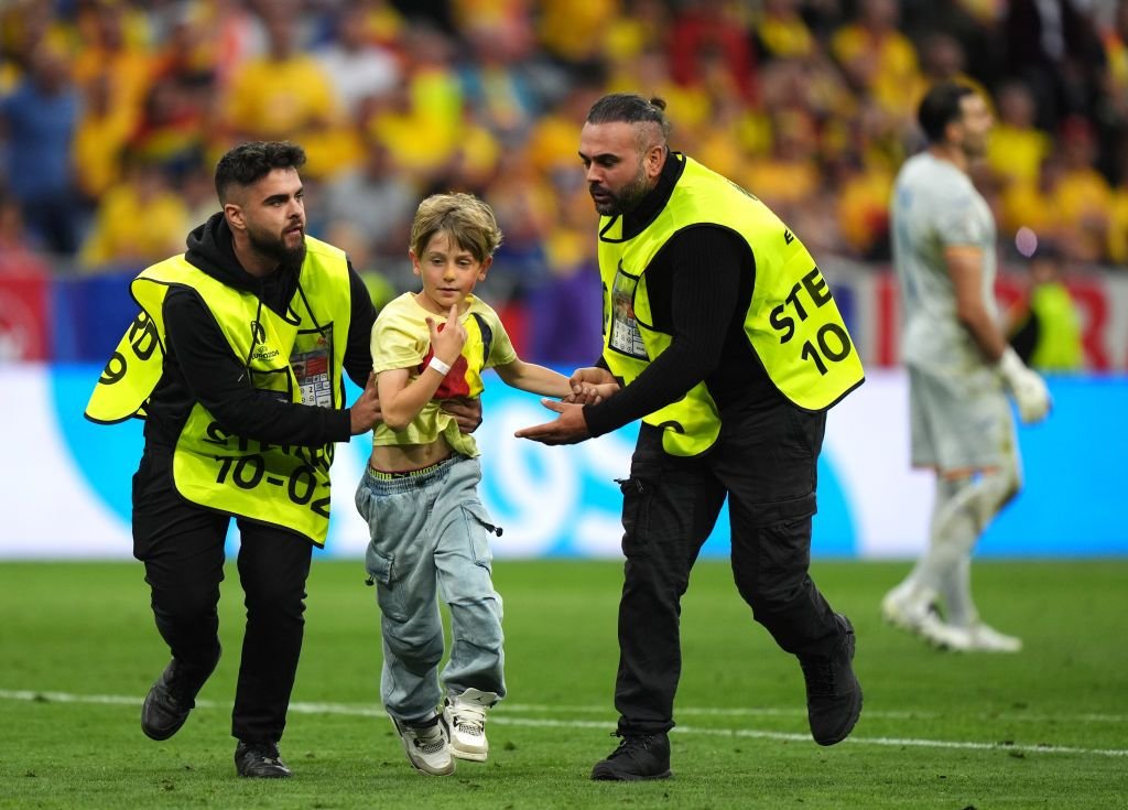 Propunere în direct. Ce urmează pentru naționala României după eliminarea de la EURO 2024: 